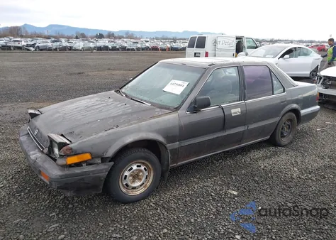 1986 Honda Accord Lxi z USA, uszkodzony, nr VIN 1HGBA7441GA164942